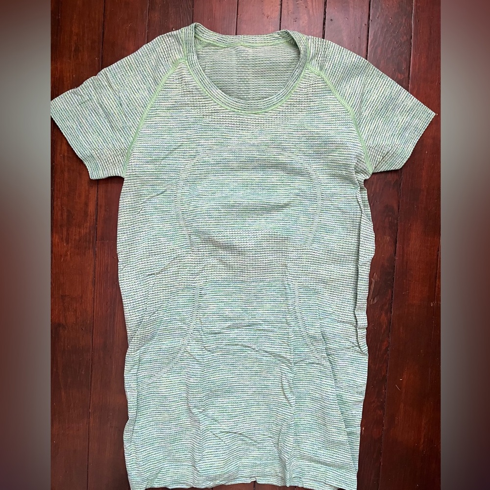 Lululemon green swiftly short sleeve shirt